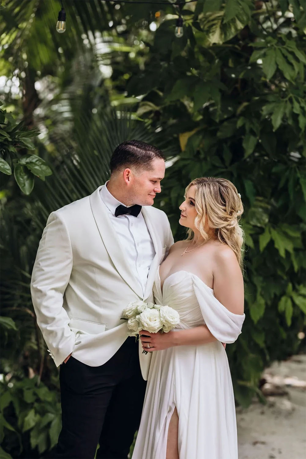 Beauty & the Beach Bride — Couples' Choice Award winning bridal beauty